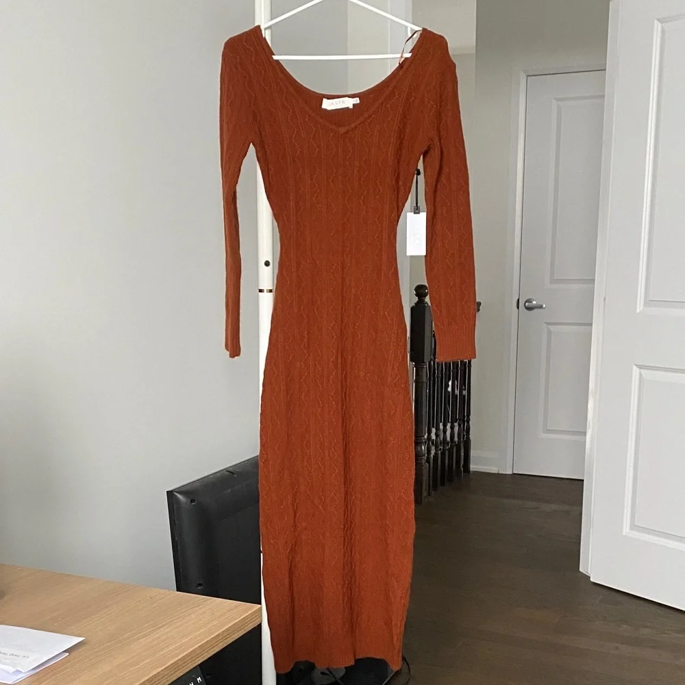 Anthropologie ASTR The Label Regina long sleeve cutout sweater dress - Picture 3 of 7